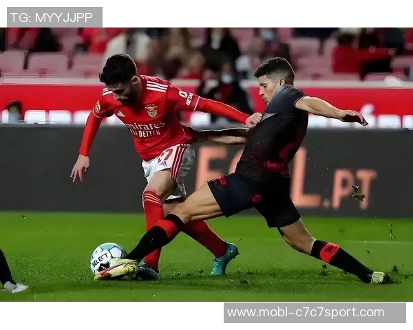 欧冠摩纳哥对阵热刺比赛由意大利主裁马尔科圭达执法引发关注